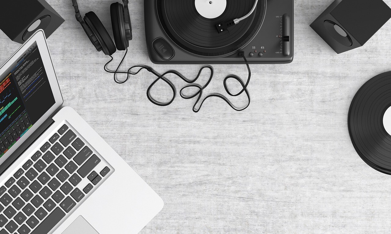 The Smart Move: Why Making Technology Expenses an OPEX Expense is the Way to Go